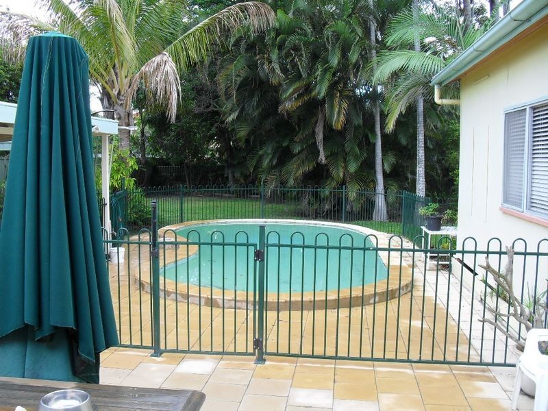 17 Harris Street, Labrador QLD 4215