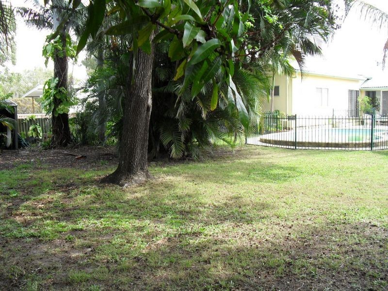 17 Harris Street, Labrador QLD 4215