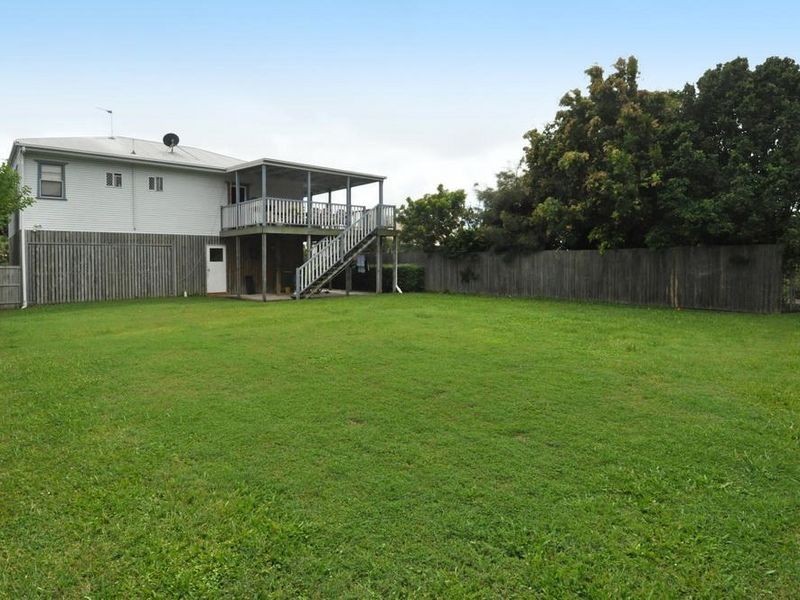 50 Central Street, Labrador QLD 4215