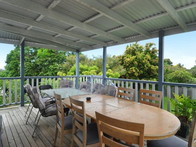 50 Central Street, Labrador QLD 4215