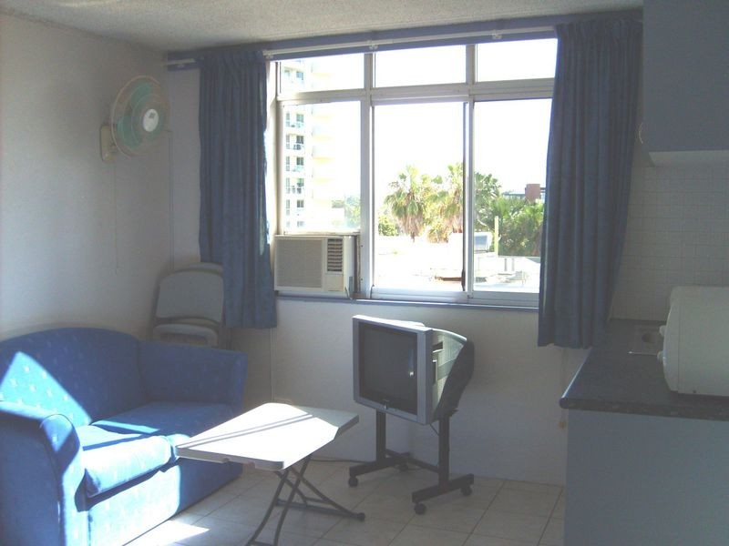 402/2 Barney Street, Southport QLD 4215