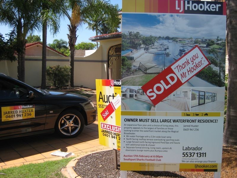 6 Thompson Street, Biggera Waters QLD 4216