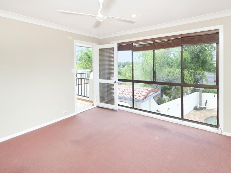 6 Thompson Street, Biggera Waters QLD 4216