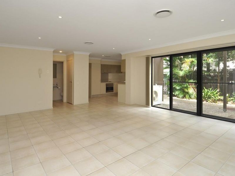 5/8-10 Gordon Street, Labrador QLD 4215