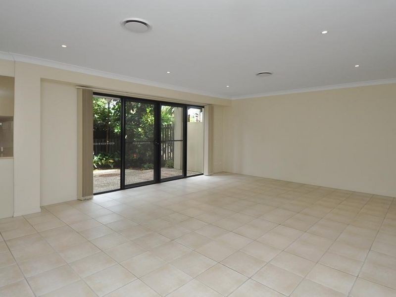 5/8-10 Gordon Street, Labrador QLD 4215