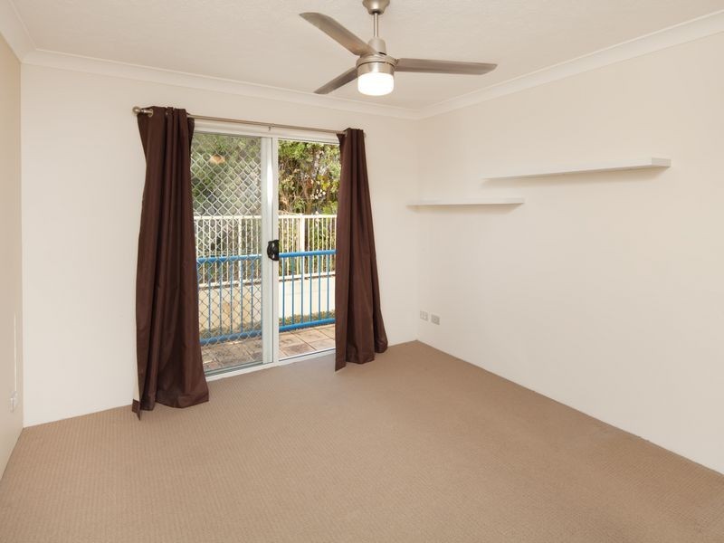 11/3-5 Norman Street, Southport QLD 4215