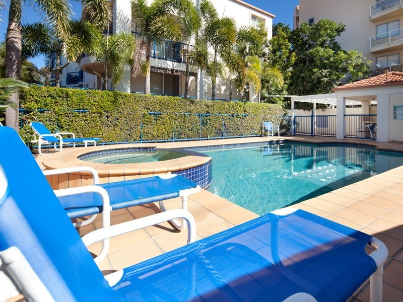 11/3-5 Norman Street, Southport QLD 4215