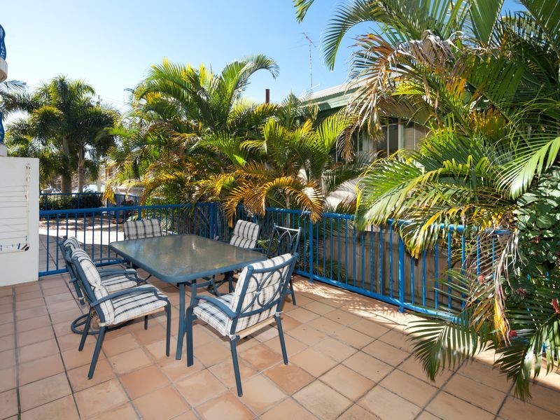 11/3-5 Norman Street, Southport QLD 4215