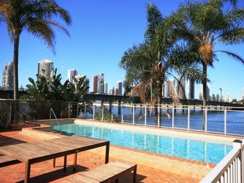 614/2 Barney Street, Southport QLD 4215