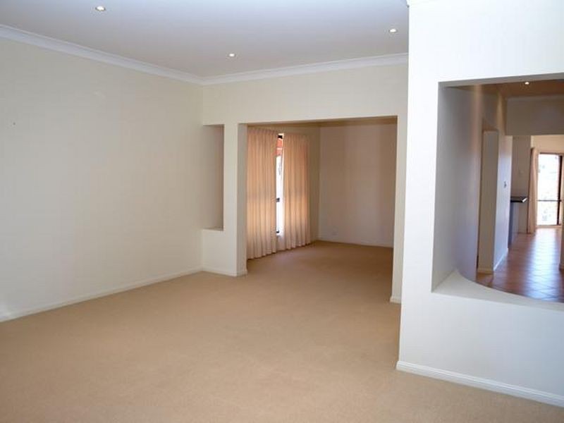 31 Prosperity Drive, Helensvale QLD 4212