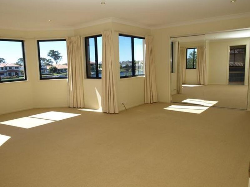 31 Prosperity Drive, Helensvale QLD 4212