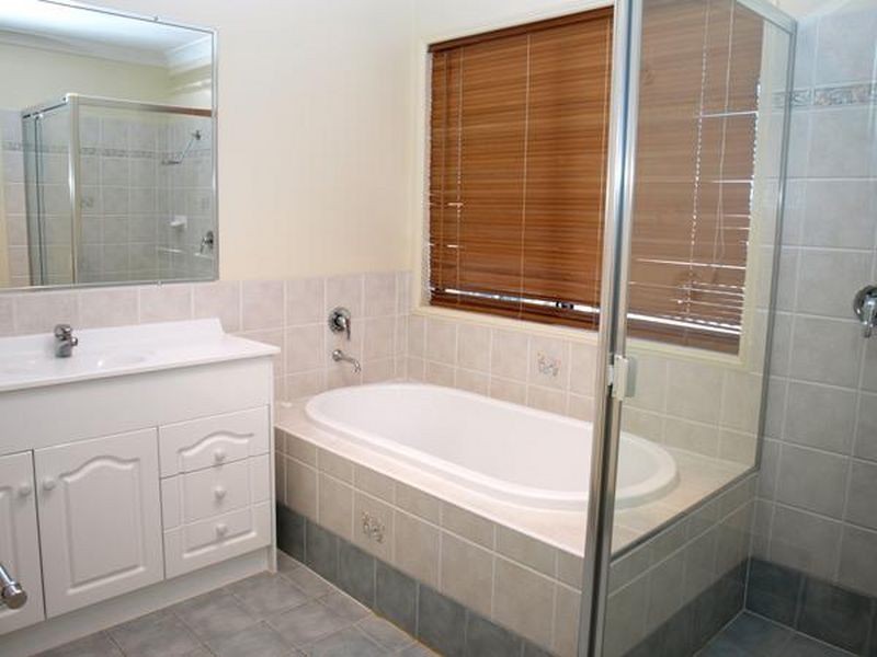 31 Prosperity Drive, Helensvale QLD 4212