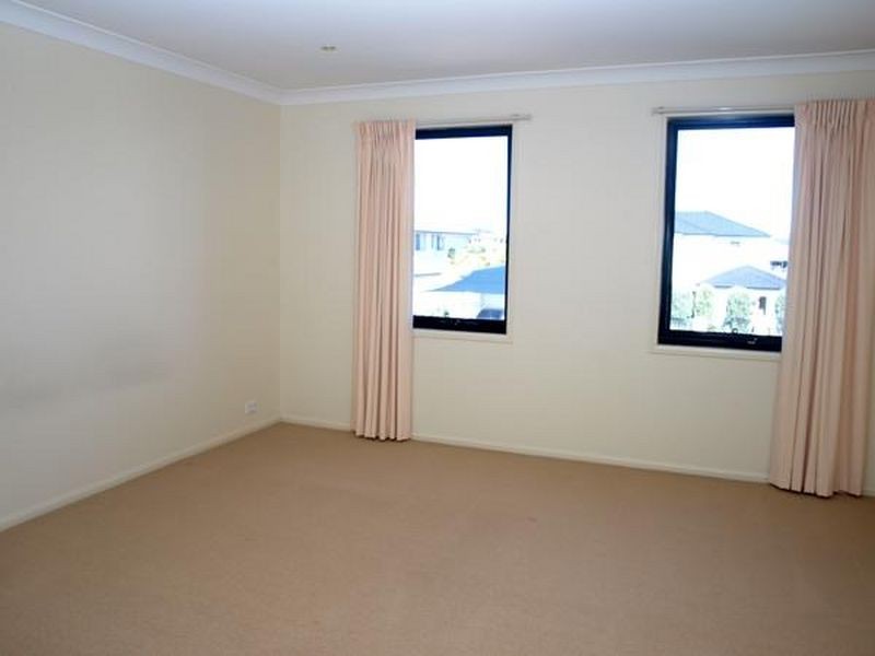 31 Prosperity Drive, Helensvale QLD 4212