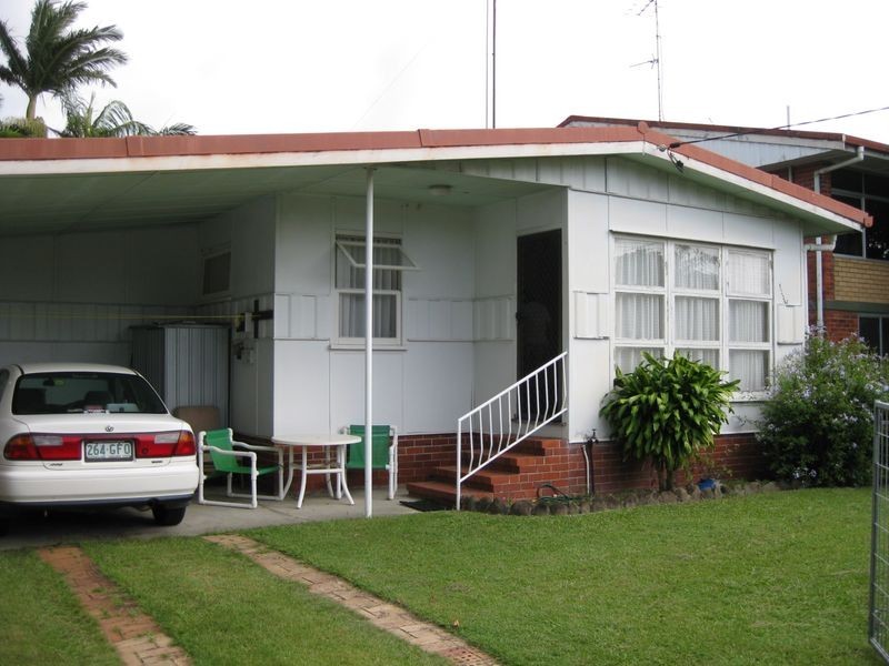 34 Middle Street, Labrador QLD 4215