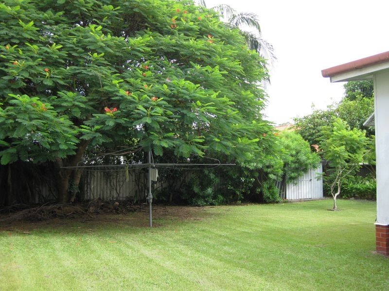 34 Middle Street, Labrador QLD 4215