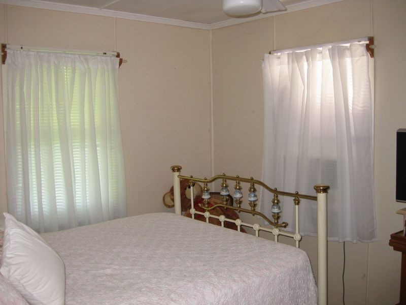 34 Middle Street, Labrador QLD 4215
