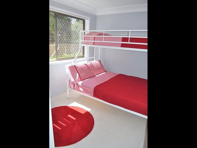 2/4 Broad Street, Labrador QLD 4215