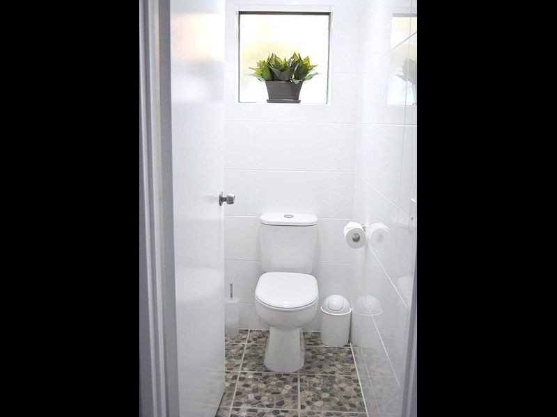 2/4 Broad Street, Labrador QLD 4215