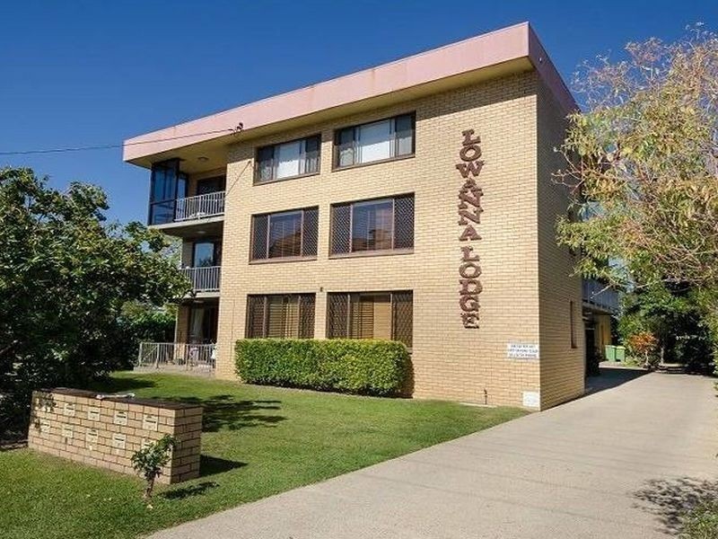 2/6 Parker Street, Labrador QLD 4215