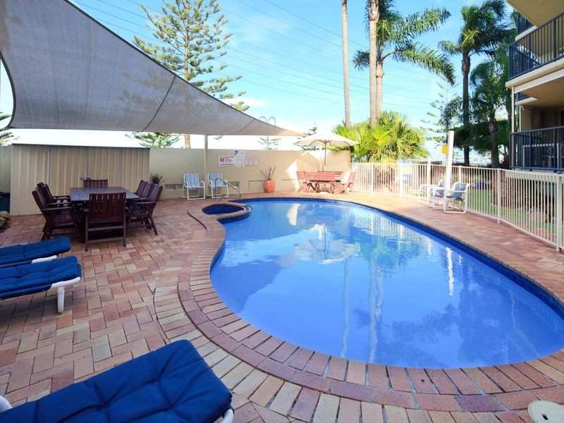 1/418 Marine Parade, Biggera Waters QLD 4216