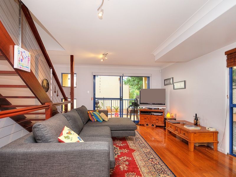 4/12 Brighton Street, Biggera Waters QLD 4216