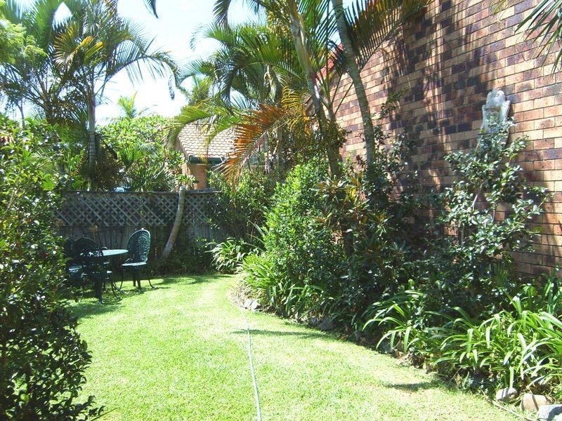 1/7 Stephanie Court, Labrador QLD 4215