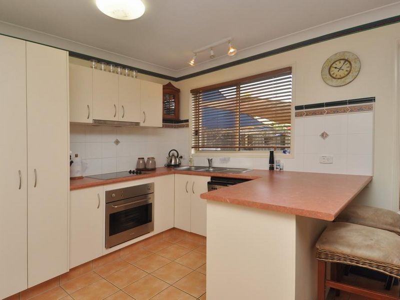 2/15 Harley Street, Labrador QLD 4215