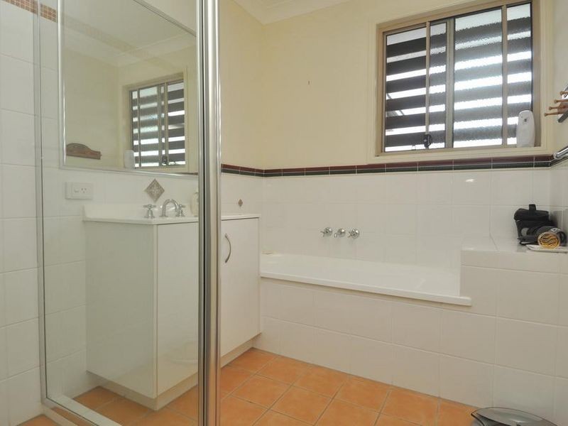 2/15 Harley Street, Labrador QLD 4215