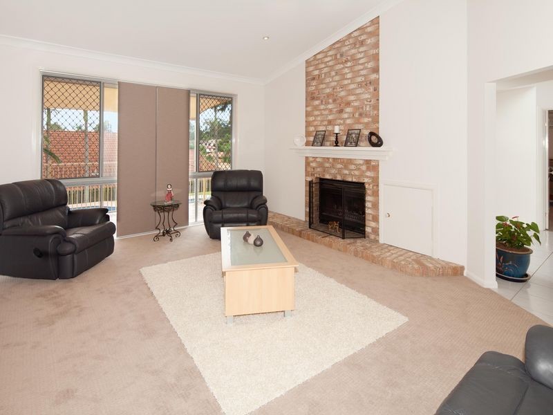 7 Benalla Court, Parkwood QLD 4214