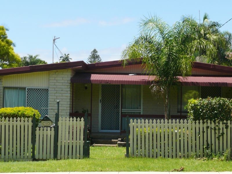 152 Government Road, Labrador QLD 4215