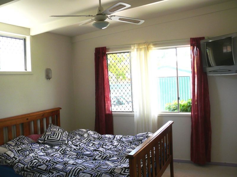 152 Government Road, Labrador QLD 4215
