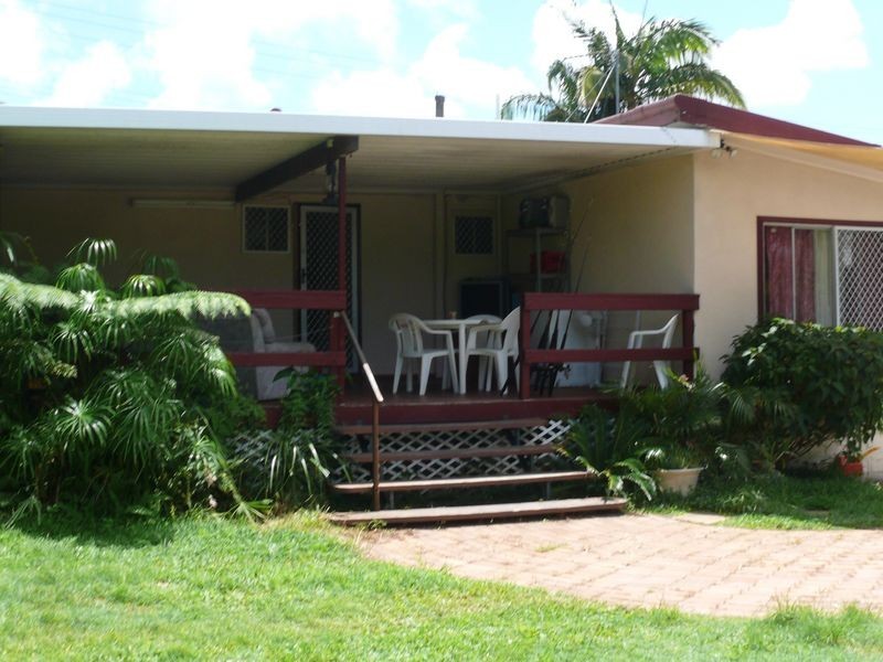 152 Government Road, Labrador QLD 4215