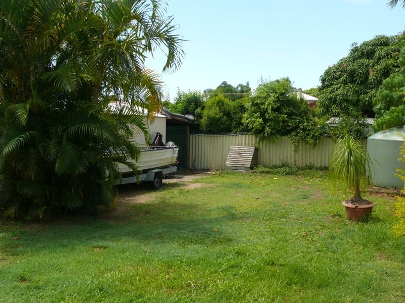 152 Government Road, Labrador QLD 4215