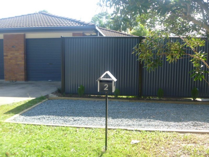 2/134 Kumbari Avenue, Labrador QLD 4215