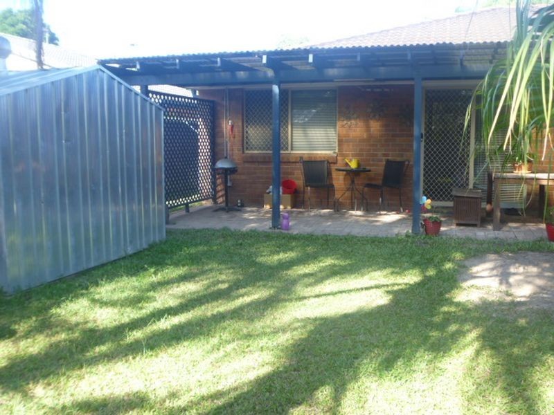 2/134 Kumbari Avenue, Labrador QLD 4215