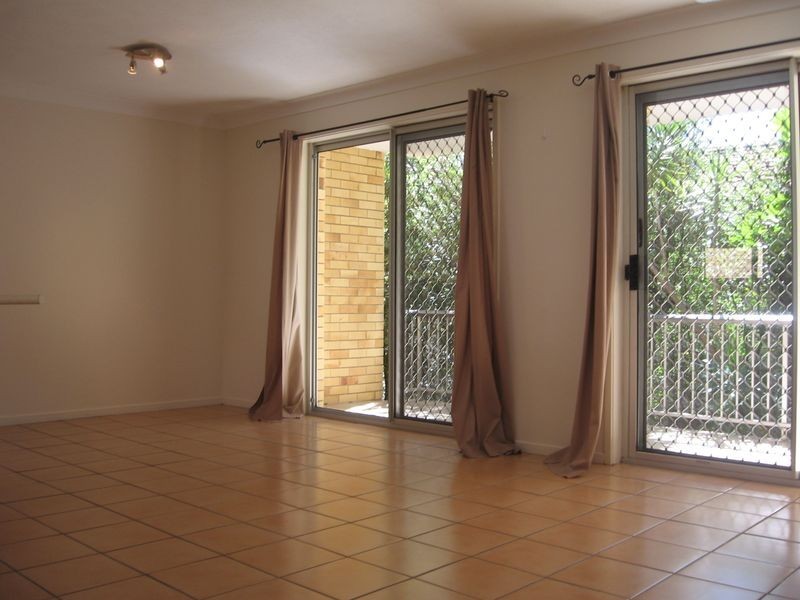 3/171 Muir Street, Labrador QLD 4215
