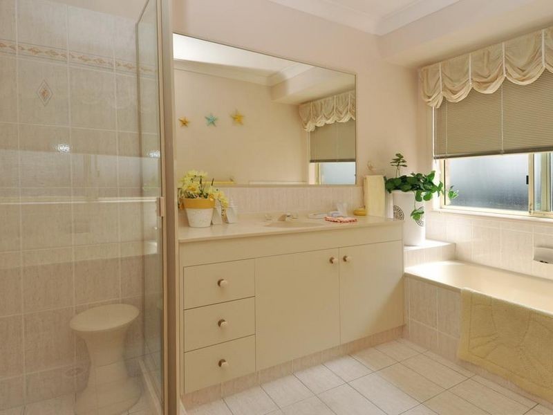 15 Ballybunion Drive, Parkwood QLD 4214
