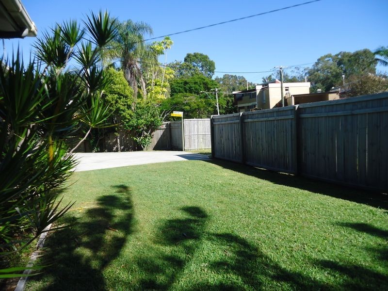 64 Walton Street, Southport QLD 4215