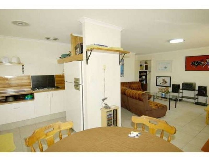 3/153 Government Road, Labrador QLD 4215