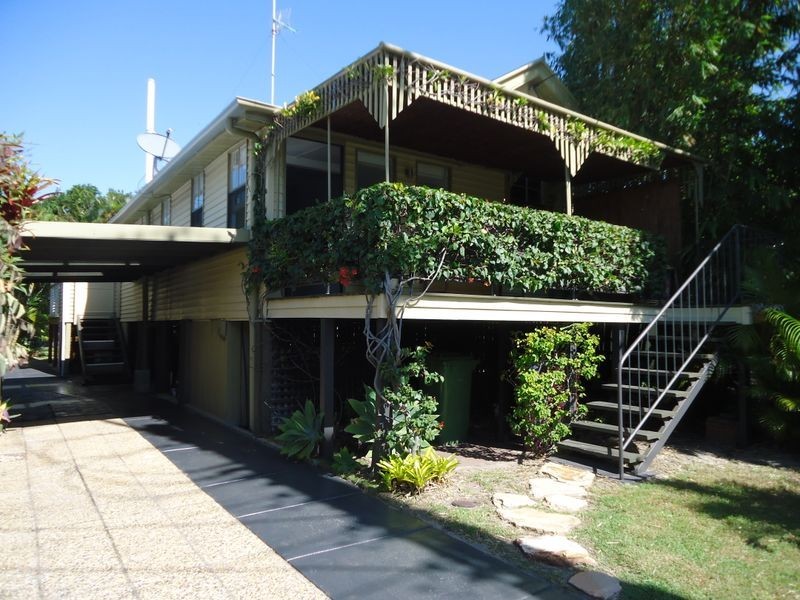 24 Central Street, Labrador QLD 4215