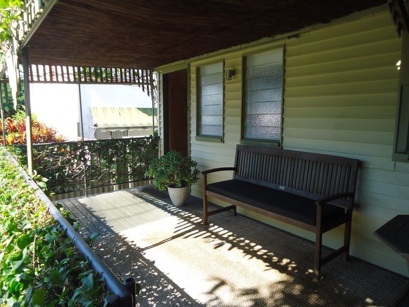 24 Central Street, Labrador QLD 4215