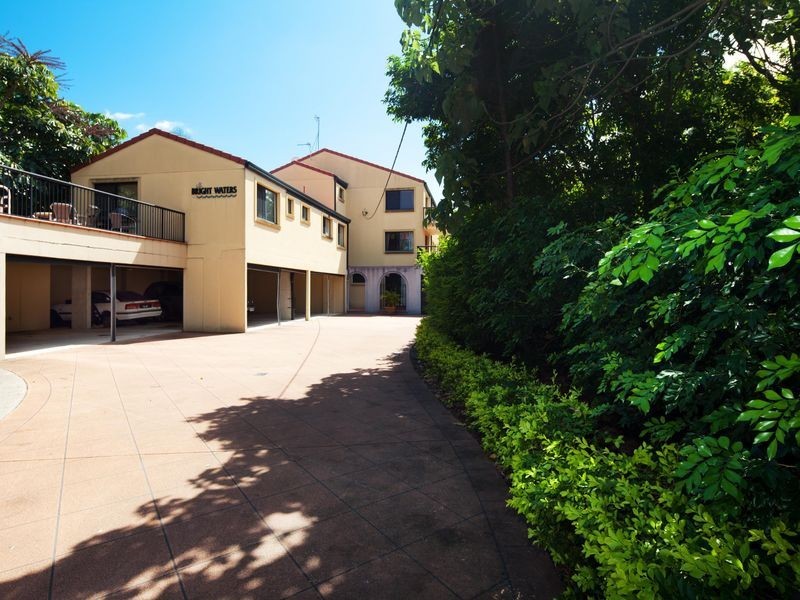 2/9 Bright Avenue, Labrador QLD 4215