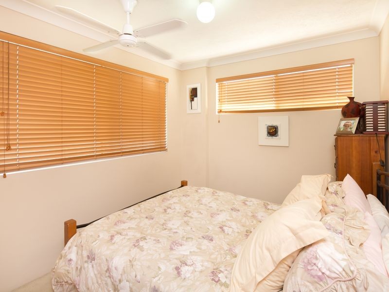 28/418 Marine Parade, Biggera Waters QLD 4216