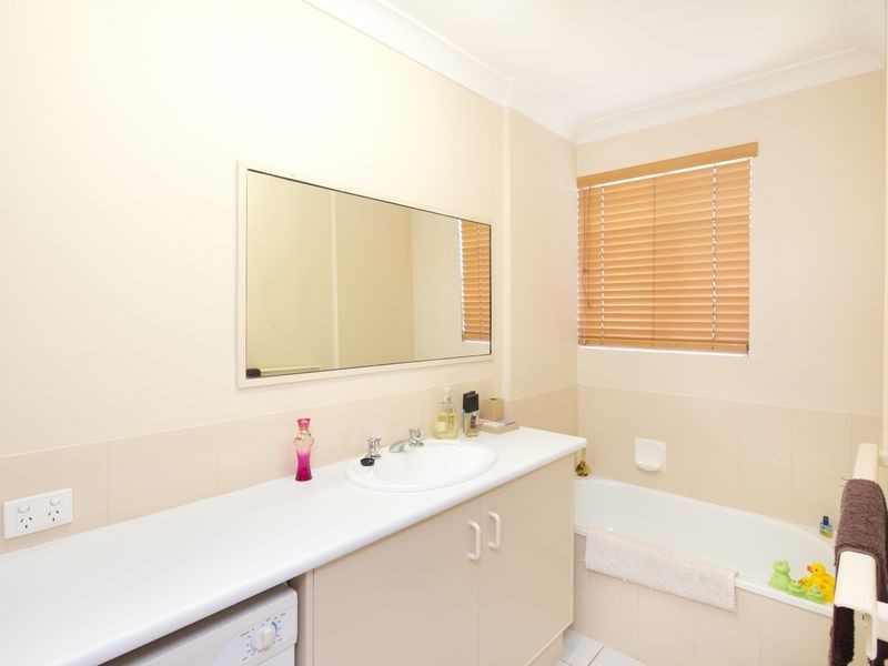 28/418 Marine Parade, Biggera Waters QLD 4216