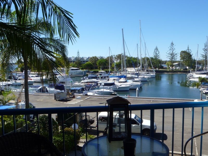 11/249 Bayview Street, Runaway Bay QLD 4216