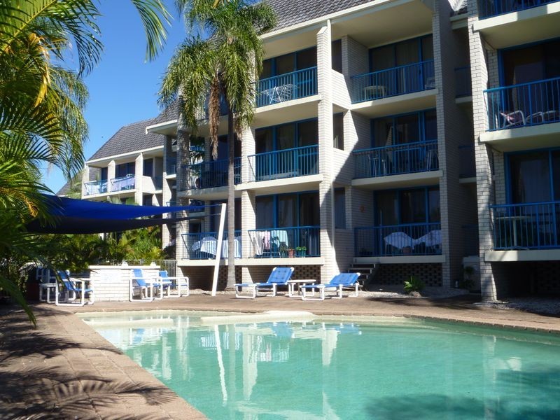 11/249 Bayview Street, Runaway Bay QLD 4216