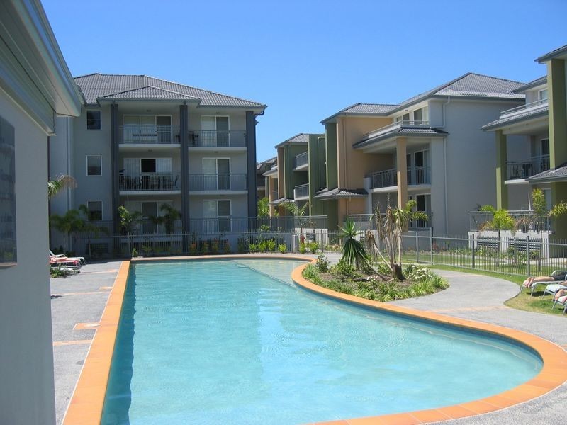 11/33 Clark Street, Biggera Waters QLD 4216