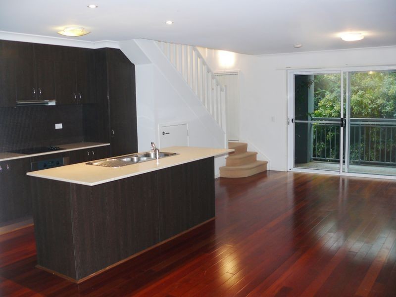 11/33 Clark Street, Biggera Waters QLD 4216