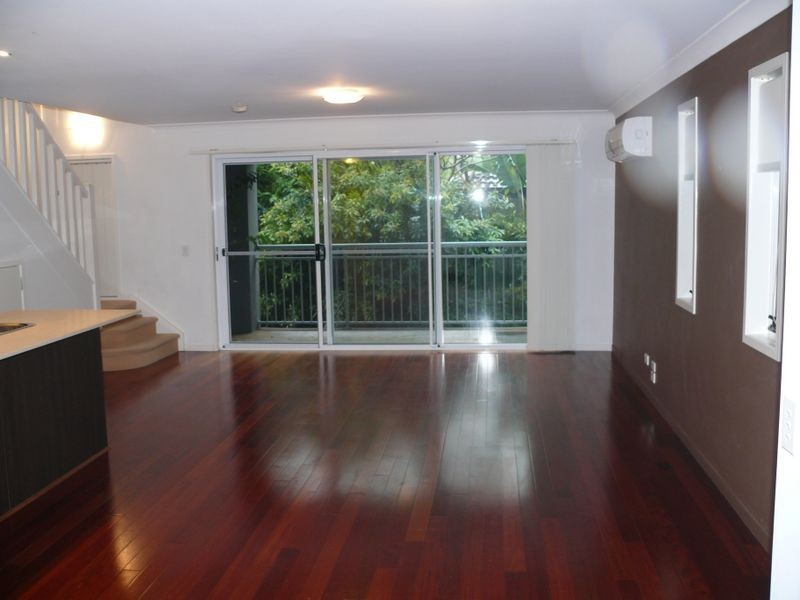 11/33 Clark Street, Biggera Waters QLD 4216