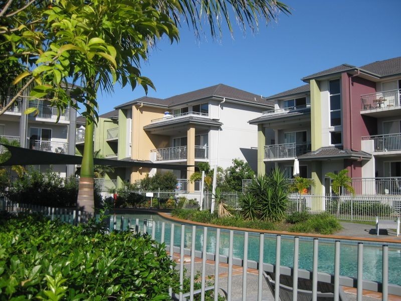 11/33 Clark Street, Biggera Waters QLD 4216